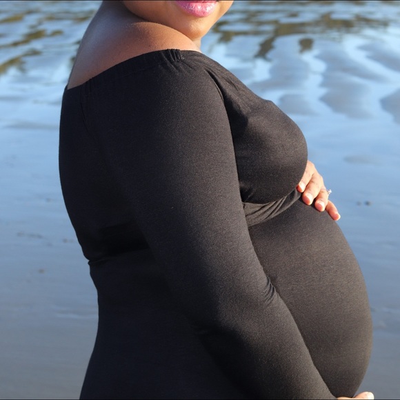 Maternity Fitted Gown V Neck Ruched Long Sleeve - Picture 3 of 3